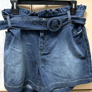 NWT Cato Scrunched Waist and Belted High Rise Denim Shorts.